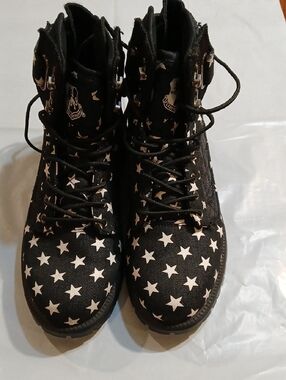 Black Star-Print Lace-Up Combat Boots